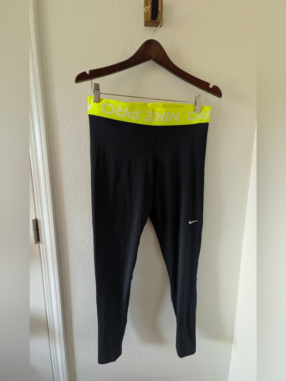 Nike Pro Dri-FIT Leggings Large Black Neon Yellow Waistband Mesh Panels